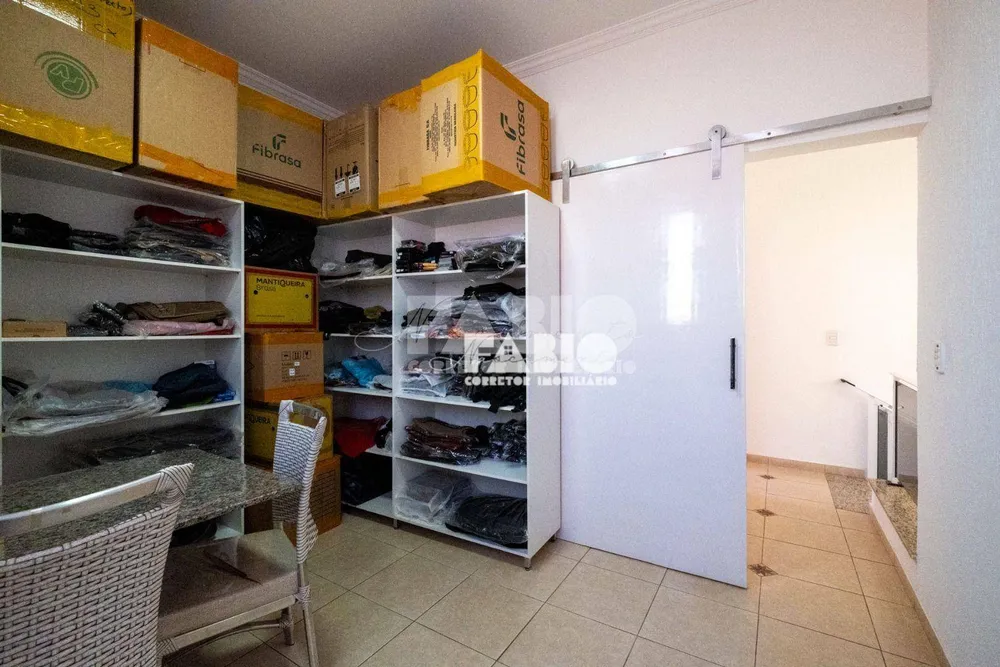 Casa, 4 quartos, 220 m² - Foto 14
