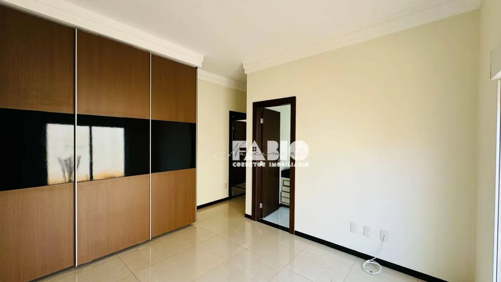 Casa, 4 quartos, 350 m² - Foto 4