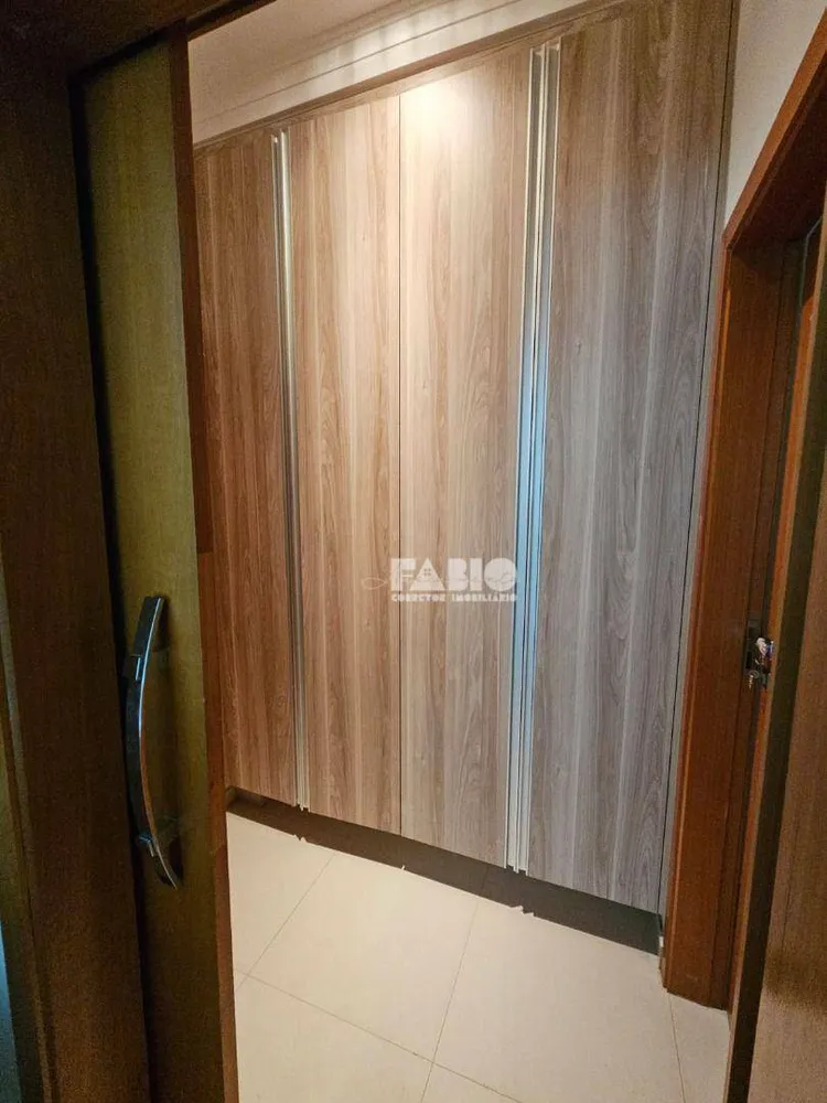 Sobrado, 3 quartos, 240 m² - Foto 1