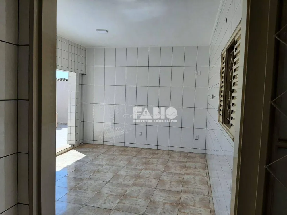 Casa, 3 quartos, 225 m² - Foto 1
