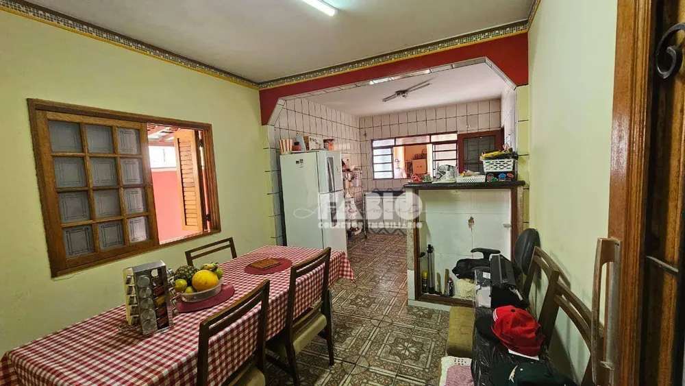 Casa, 3 quartos, 209 m² - Foto 9