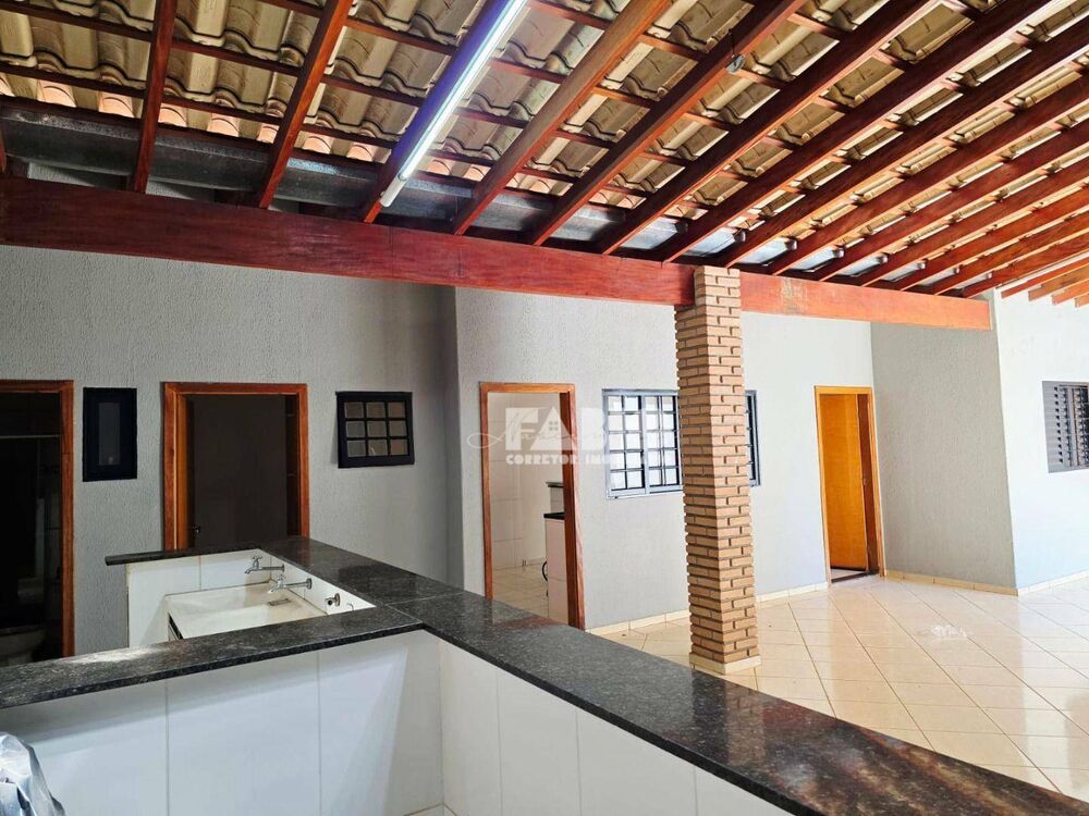 Casa, 3 quartos, 285 m² - Foto 2