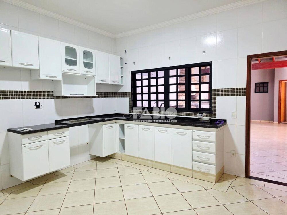 Casa, 3 quartos, 285 m² - Foto 9