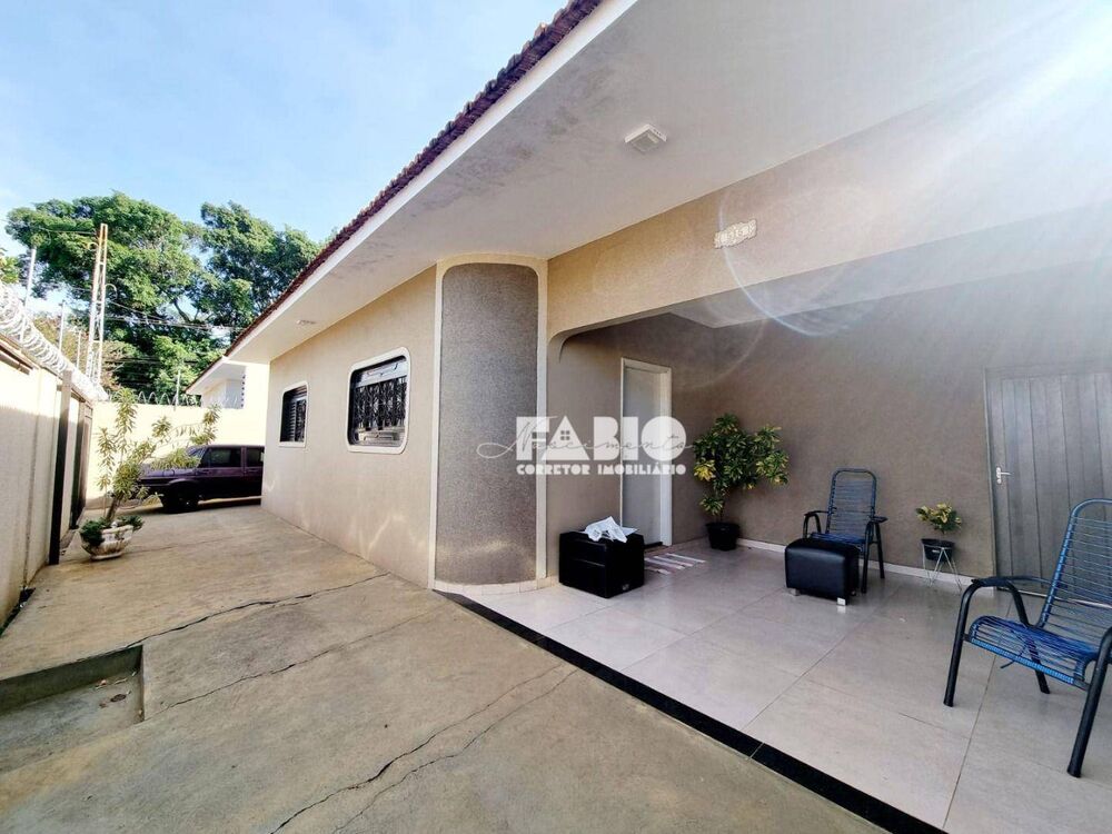 Casa à venda com 3 quartos, 165m² - Foto 3