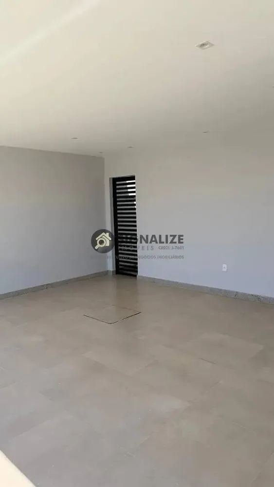 Casa, 3 quartos, 220 m² - Foto 1