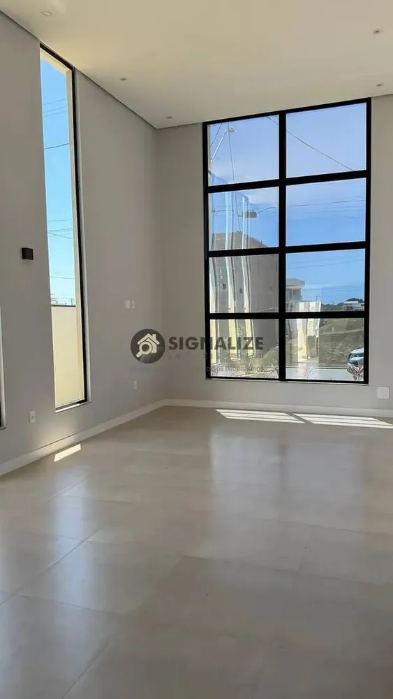 Casa, 3 quartos, 220 m² - Foto 3
