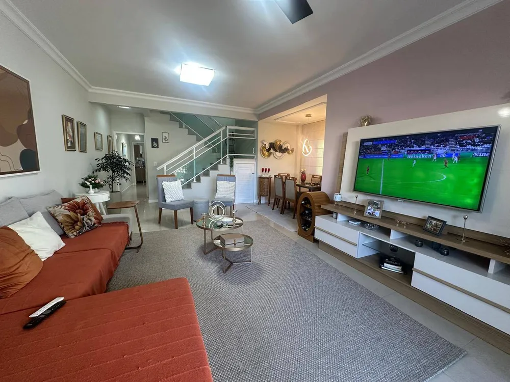 Casa, 5 quartos, 225 m² - Foto 3