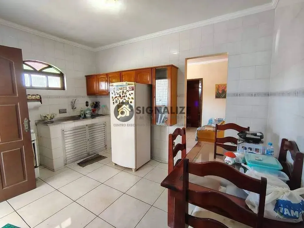 Casa, 2 quartos, 200 m² - Foto 13