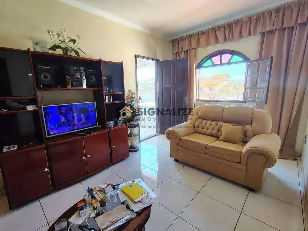 Casa, 2 quartos, 200 m² - Foto 1