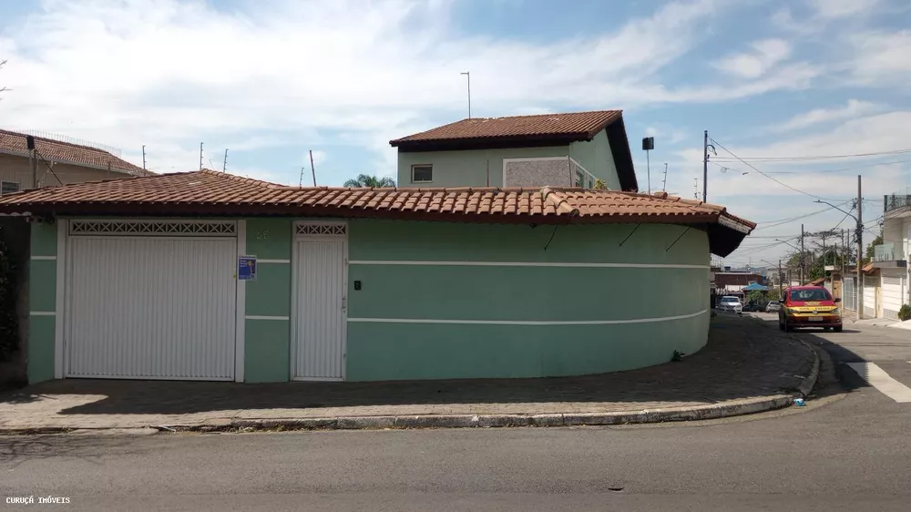 Sobrado à venda com 3 quartos, 210m² - Foto 1