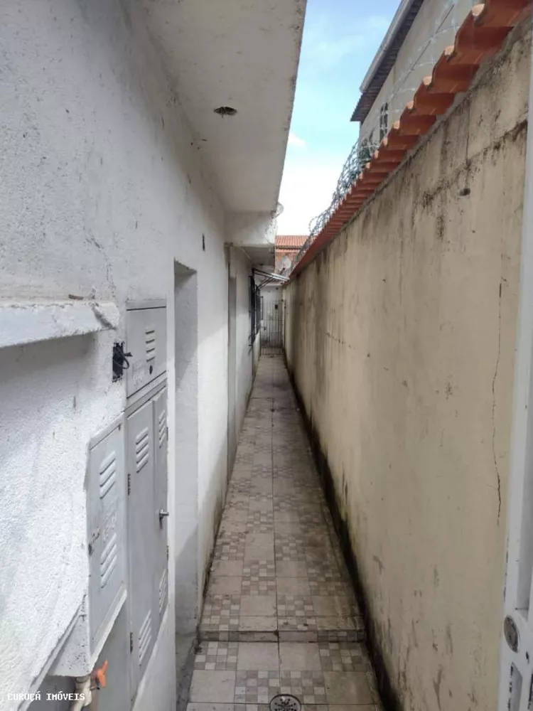 Sobrado à venda com 4 quartos, 271m² - Foto 2