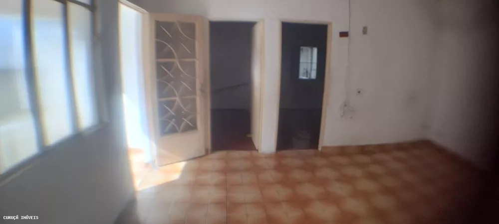 Casa à venda com 2 quartos, 200m² - Foto 3