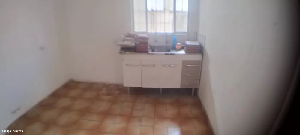 Casa à venda com 2 quartos, 200m² - Foto 4