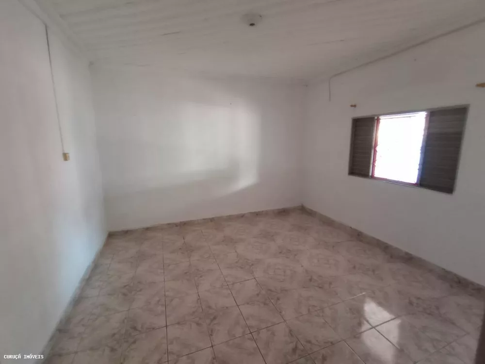 Casa à venda com 2 quartos, 100m² - Foto 2