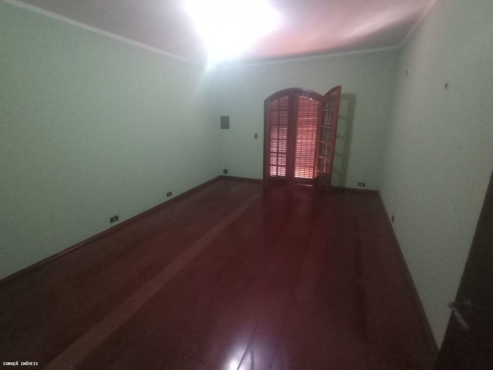 Sobrado, 3 quartos, 266 m² - Foto 2