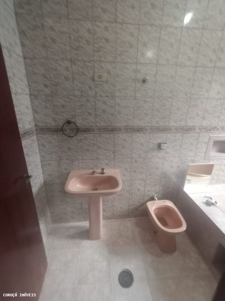 Sobrado, 3 quartos, 266 m² - Foto 1