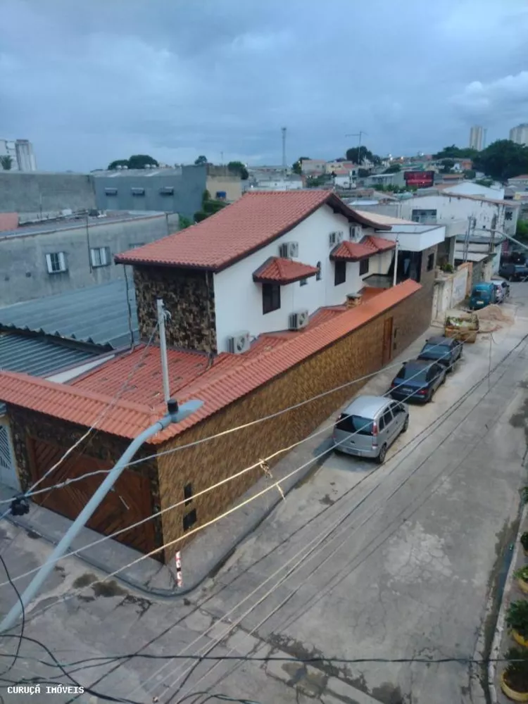 Sobrado à venda com 3 quartos, 220m² - Foto 1