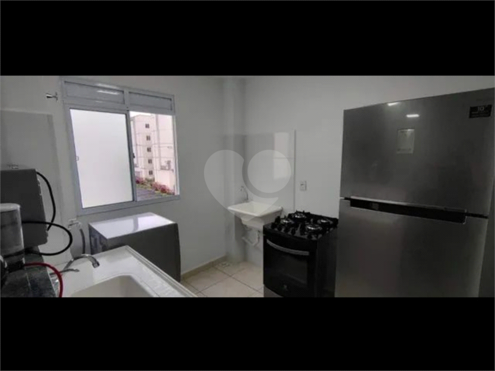 Apartamento à venda com 2 quartos, 42m² - Foto 4