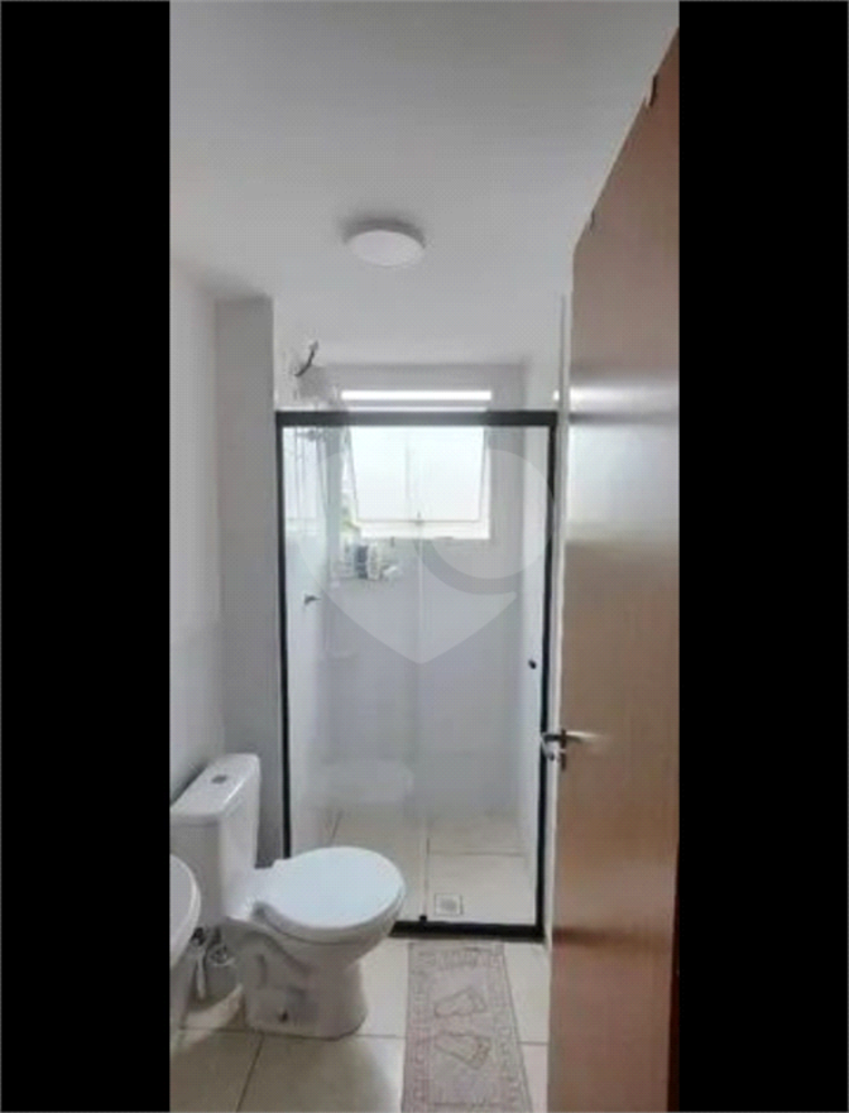 Apartamento à venda com 2 quartos, 42m² - Foto 2