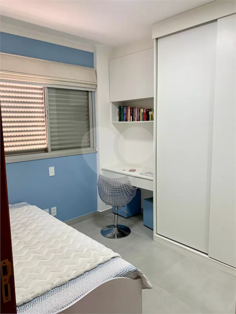 Apartamento à venda com 2 quartos, 70m² - Foto 11