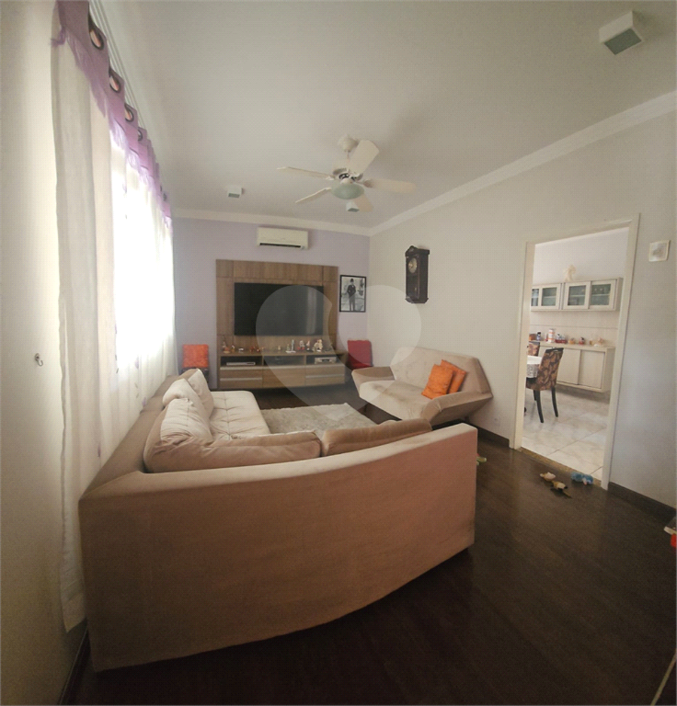 Casa à venda com 3 quartos, 159m² - Foto 2