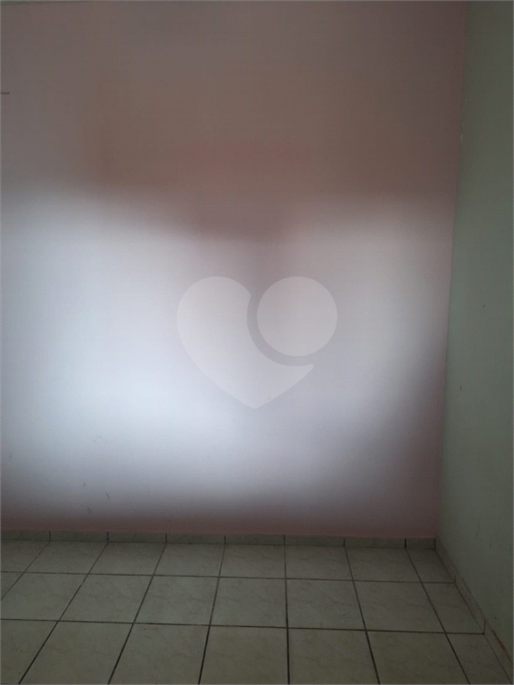 Casa à venda com 2 quartos, 60m² - Foto 13