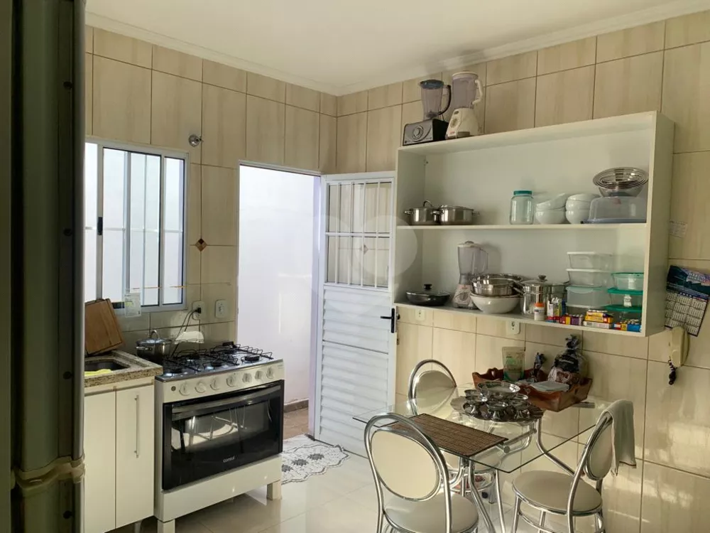 Casa à venda com 2 quartos, 150m² - Foto 5