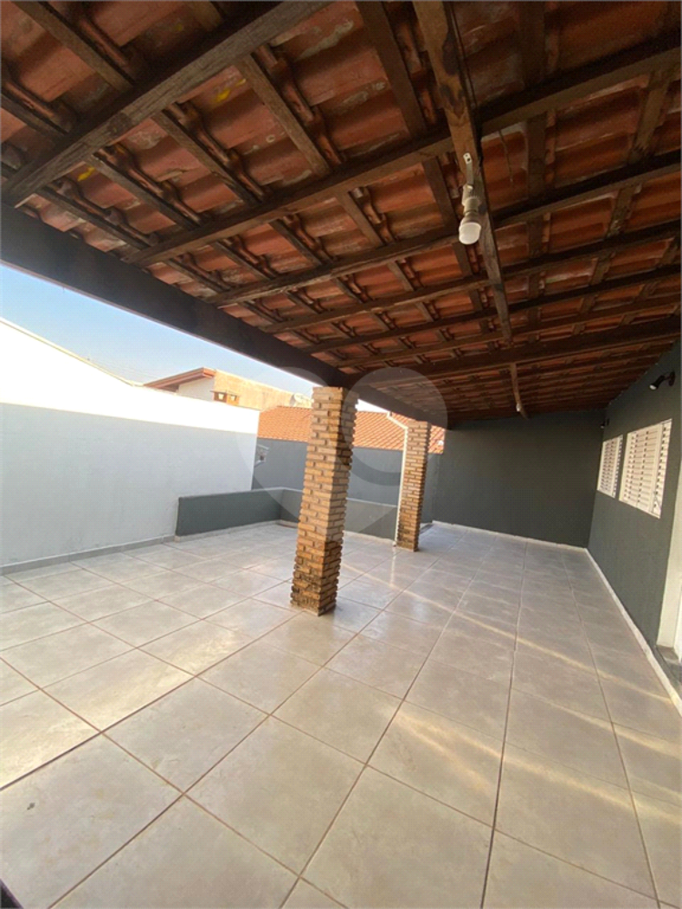 Casa à venda com 5 quartos, 200m² - Foto 3