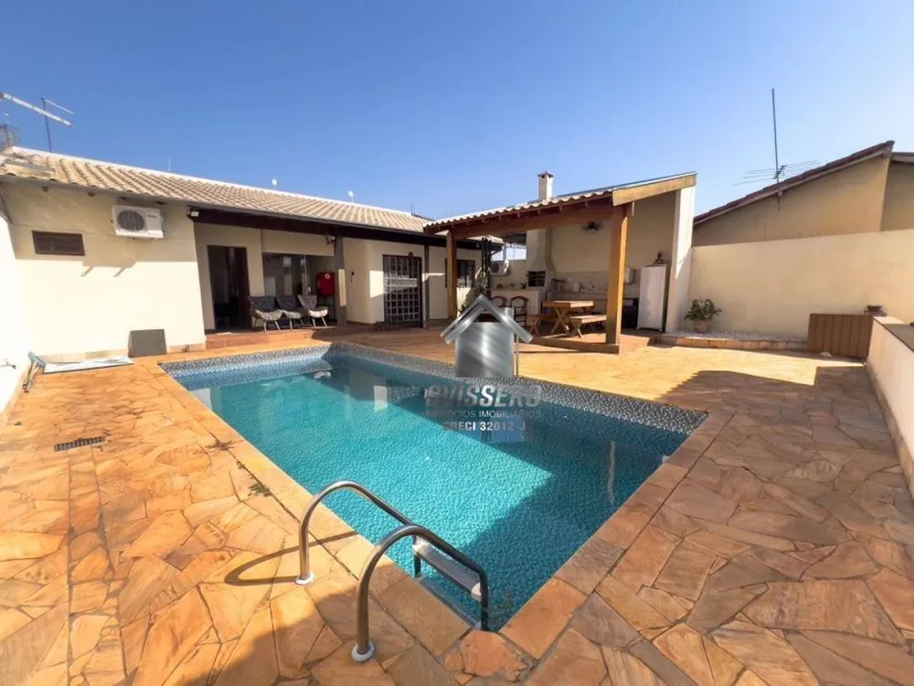 Casa, 3 quartos, 215 m² - Foto 3