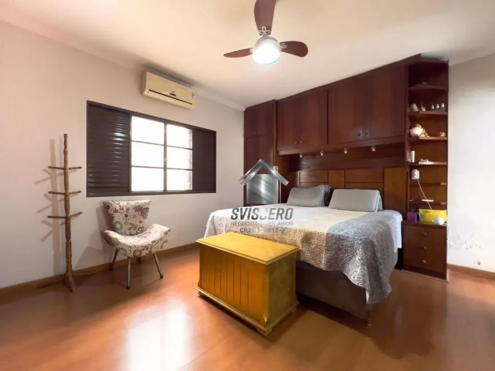 Casa, 3 quartos, 215 m² - Foto 10