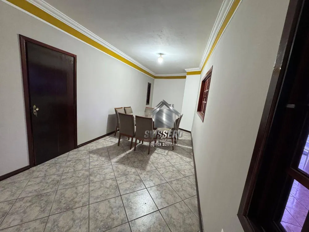 Casa, 4 quartos, 205 m² - Foto 2