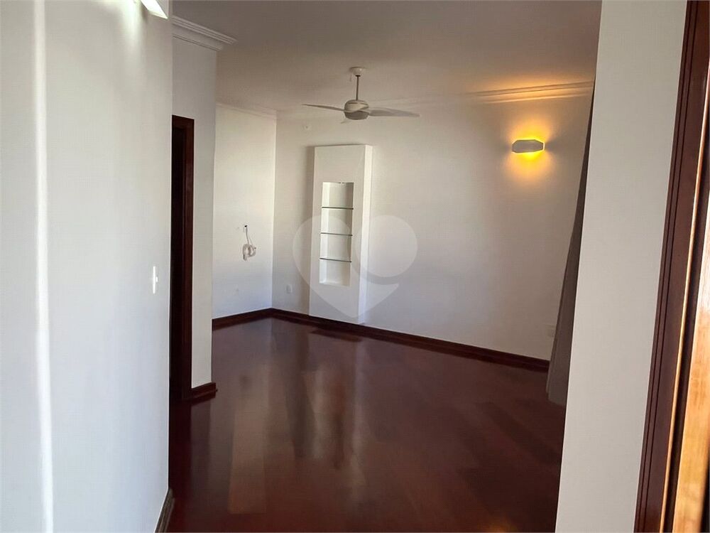 Casa para alugar com 3 quartos, 230m² - Foto 12