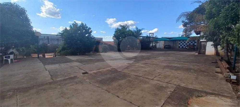 Chácara, 2 quartos, 2191 m² - Foto 3