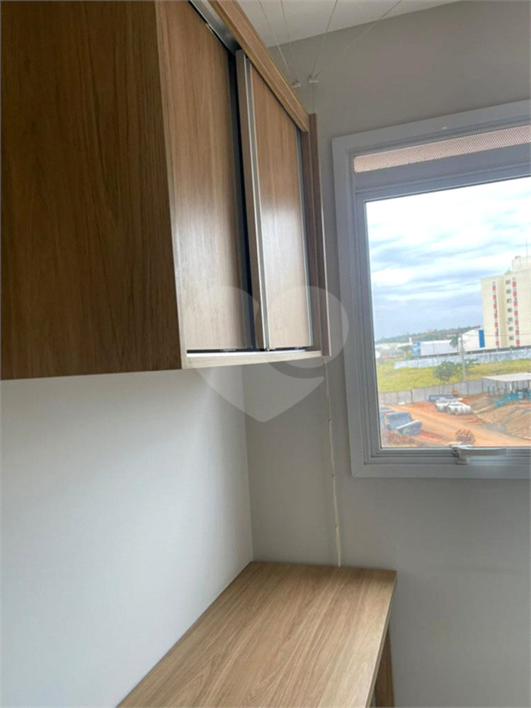 Apartamento à venda com 2 quartos, 64m² - Foto 2