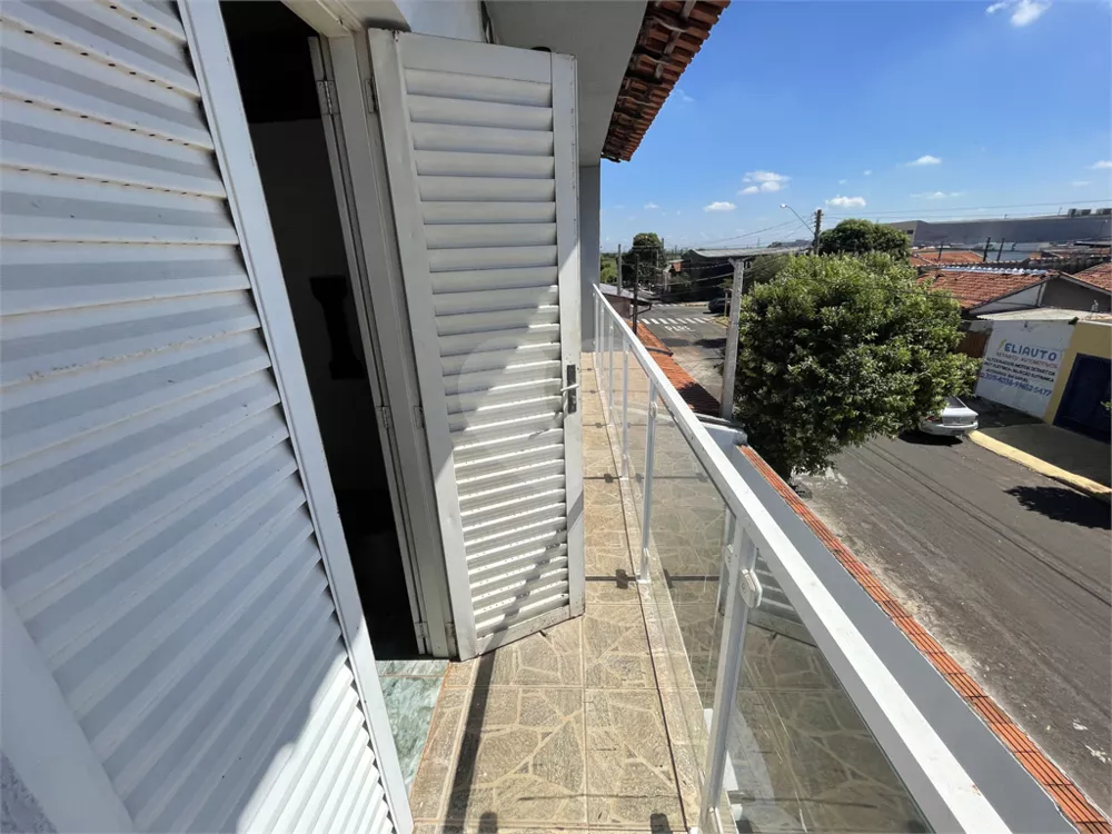 Casa à venda com 4 quartos, 250m² - Foto 30