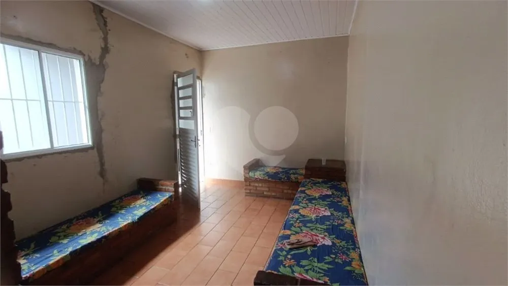 Casa, 6 quartos, 228 m² - Foto 2