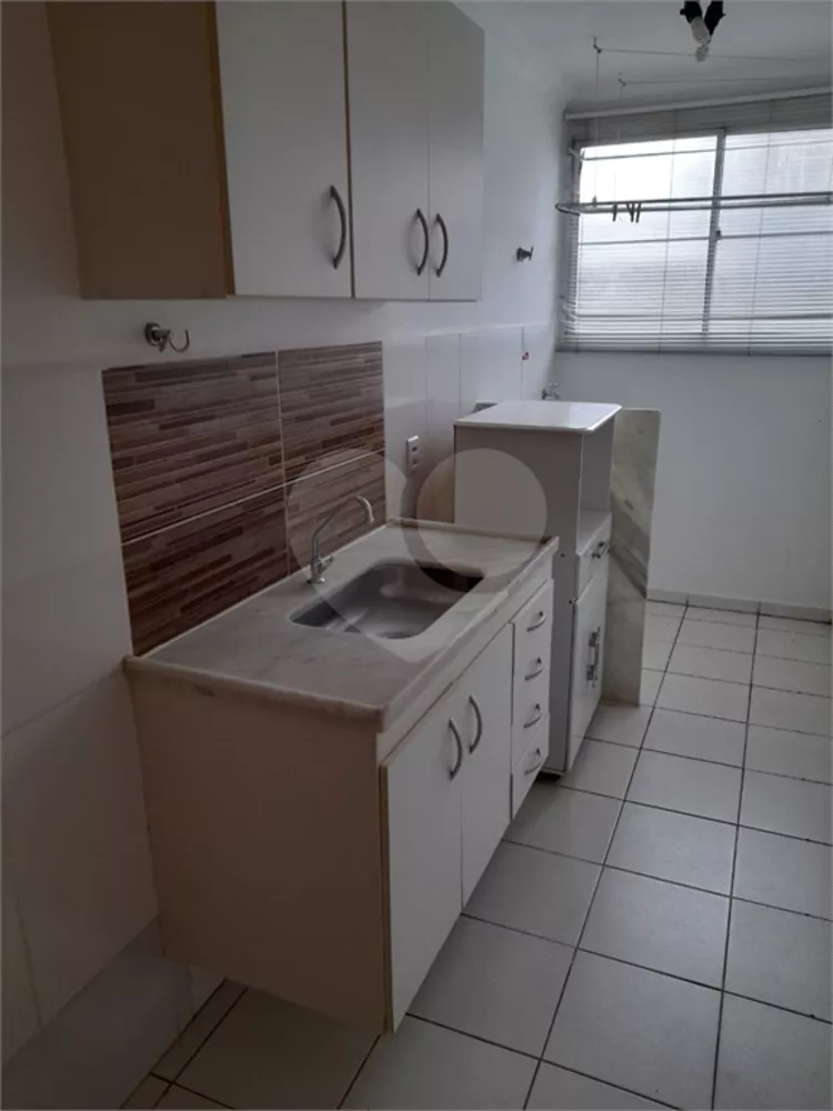 Apartamento à venda com 2 quartos, 70m² - Foto 1