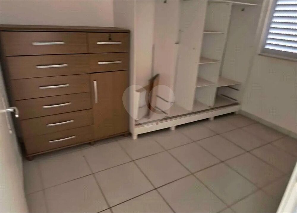 Apartamento à venda com 2 quartos, 46m² - Foto 3