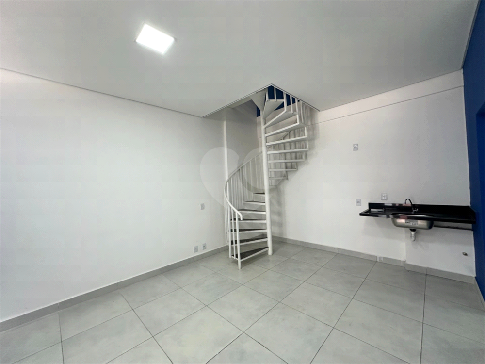 Loja-Salão para alugar com 1 quarto, 102m² - Foto 1