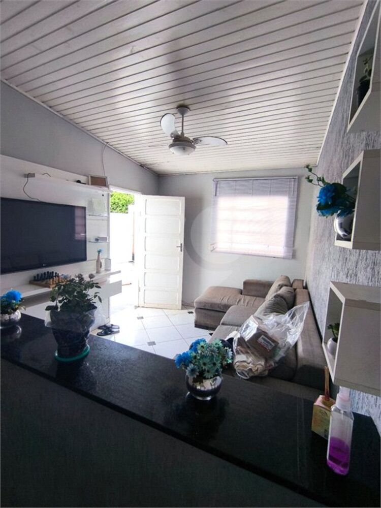 Casa à venda com 3 quartos, 75m² - Foto 7