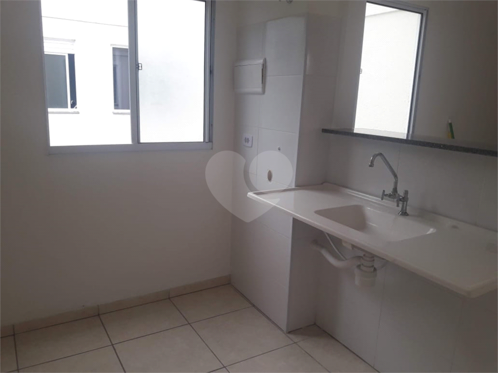 Apartamento à venda com 2 quartos, 40m² - Foto 3