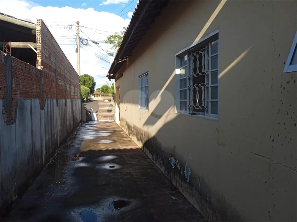 Casa à venda com 4 quartos, 200m² - Foto 35