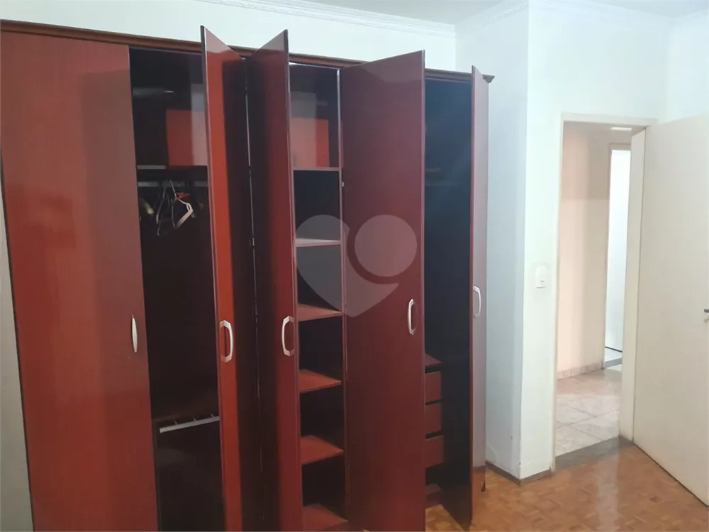 Casa à venda com 4 quartos, 200m² - Foto 30