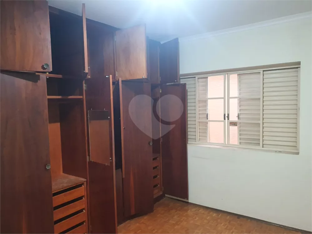 Casa à venda com 4 quartos, 200m² - Foto 34