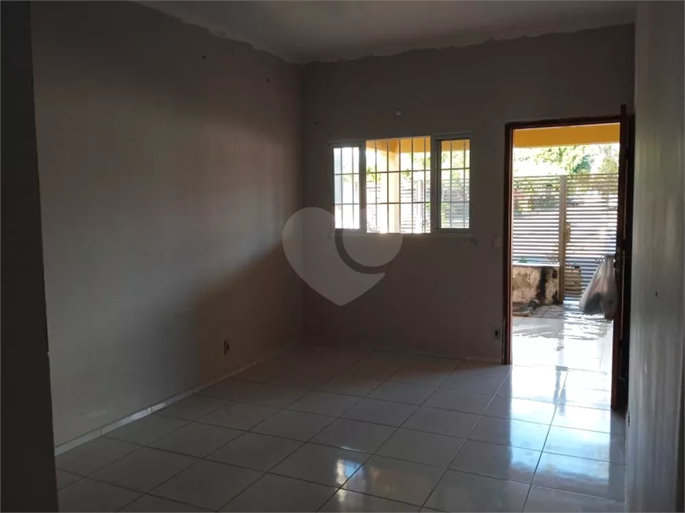 Casa à venda com 4 quartos, 200m² - Foto 10