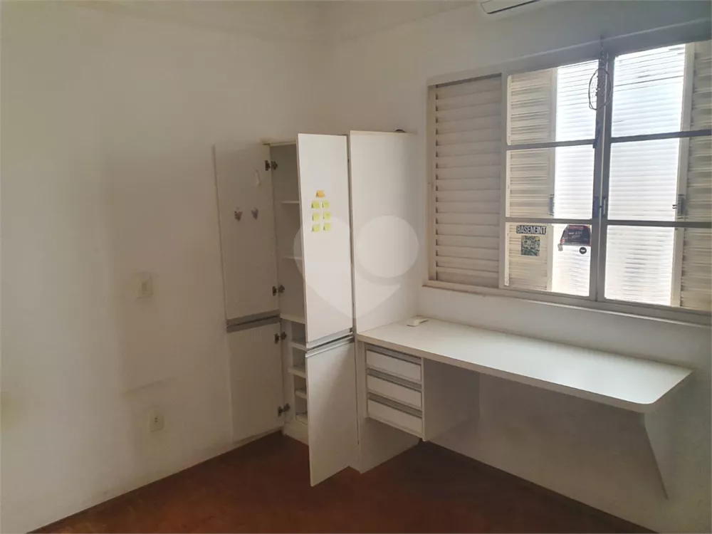 Casa à venda com 4 quartos, 200m² - Foto 32