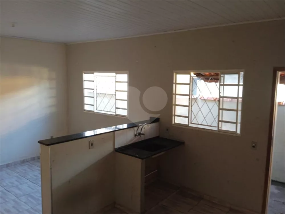 Casa à venda com 4 quartos, 200m² - Foto 20