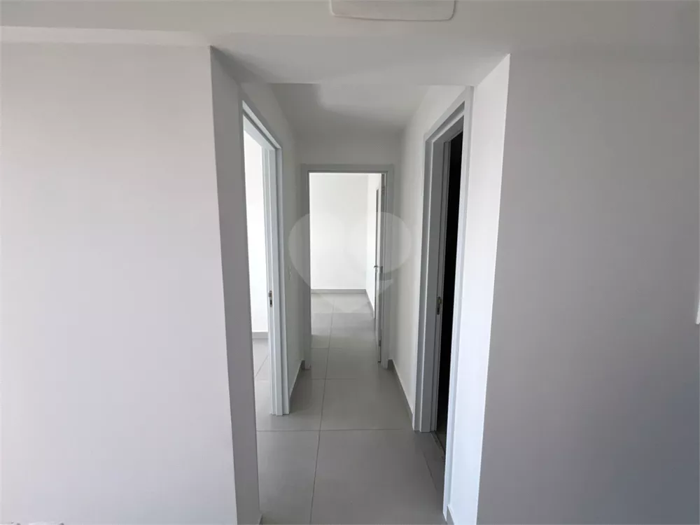 Apartamento à venda com 2 quartos, 64m² - Foto 9