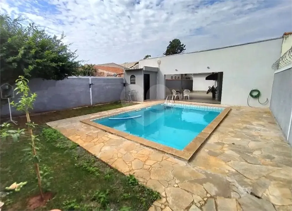 Casa, 4 quartos, 182 m² - Foto 1