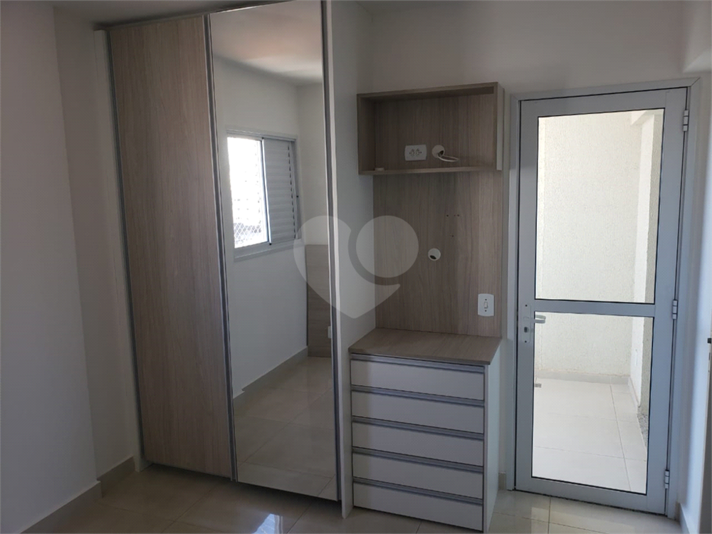 Apartamento para alugar com 2 quartos, 70m² - Foto 5